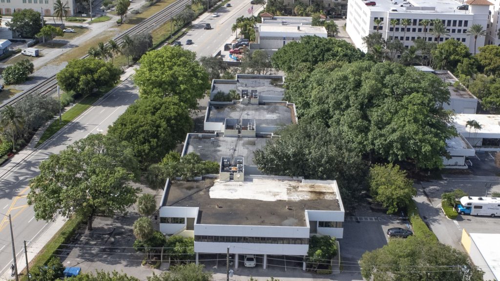 The future site of Modera Boca, a 12-story apartment complex at 400 S. Dixie Highway. (Photo: Boca Daily News)