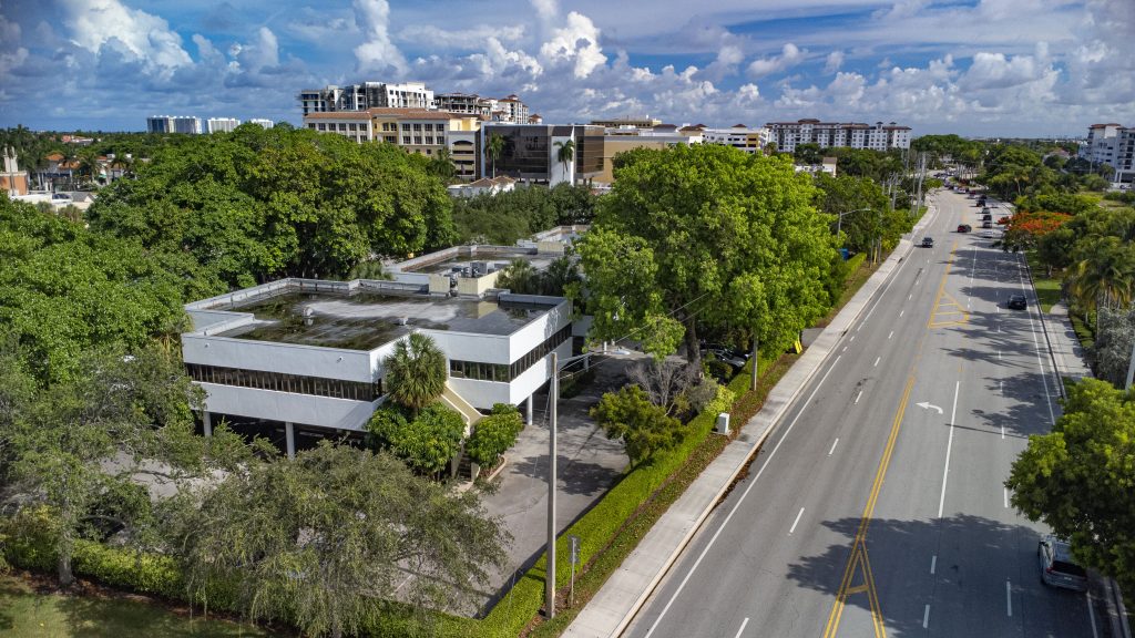The future site of Modera Boca, a 12-story apartment complex at 400 S. Dixie Highway. (Photo: Boca Daily News)