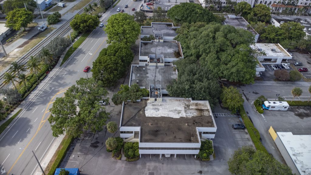 The future site of Modera Boca, a 12-story apartment complex at 400 S. Dixie Highway. (Photo: Boca Daily News)